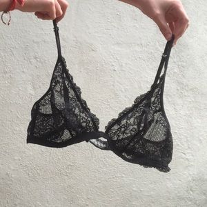 🛑SOLD🛑Beautiful black lace bralette